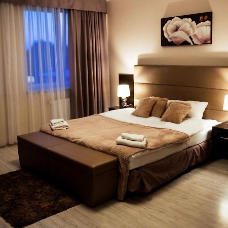 Hotel Feniks Gniezno Dış mekan fotoğraf