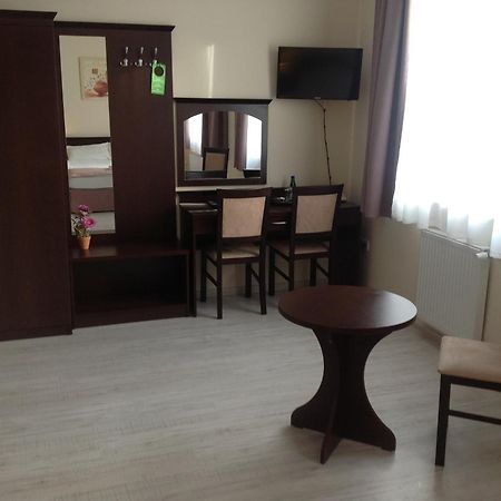 Hotel Feniks Gniezno Dış mekan fotoğraf
