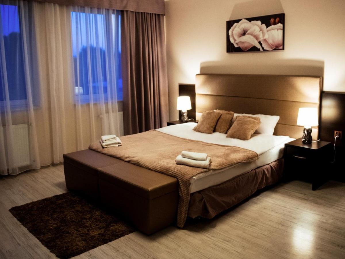 Hotel Feniks Gniezno Dış mekan fotoğraf