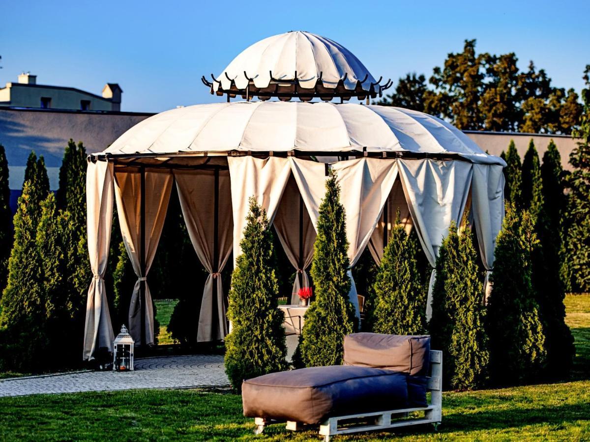 Hotel Feniks Gniezno Dış mekan fotoğraf