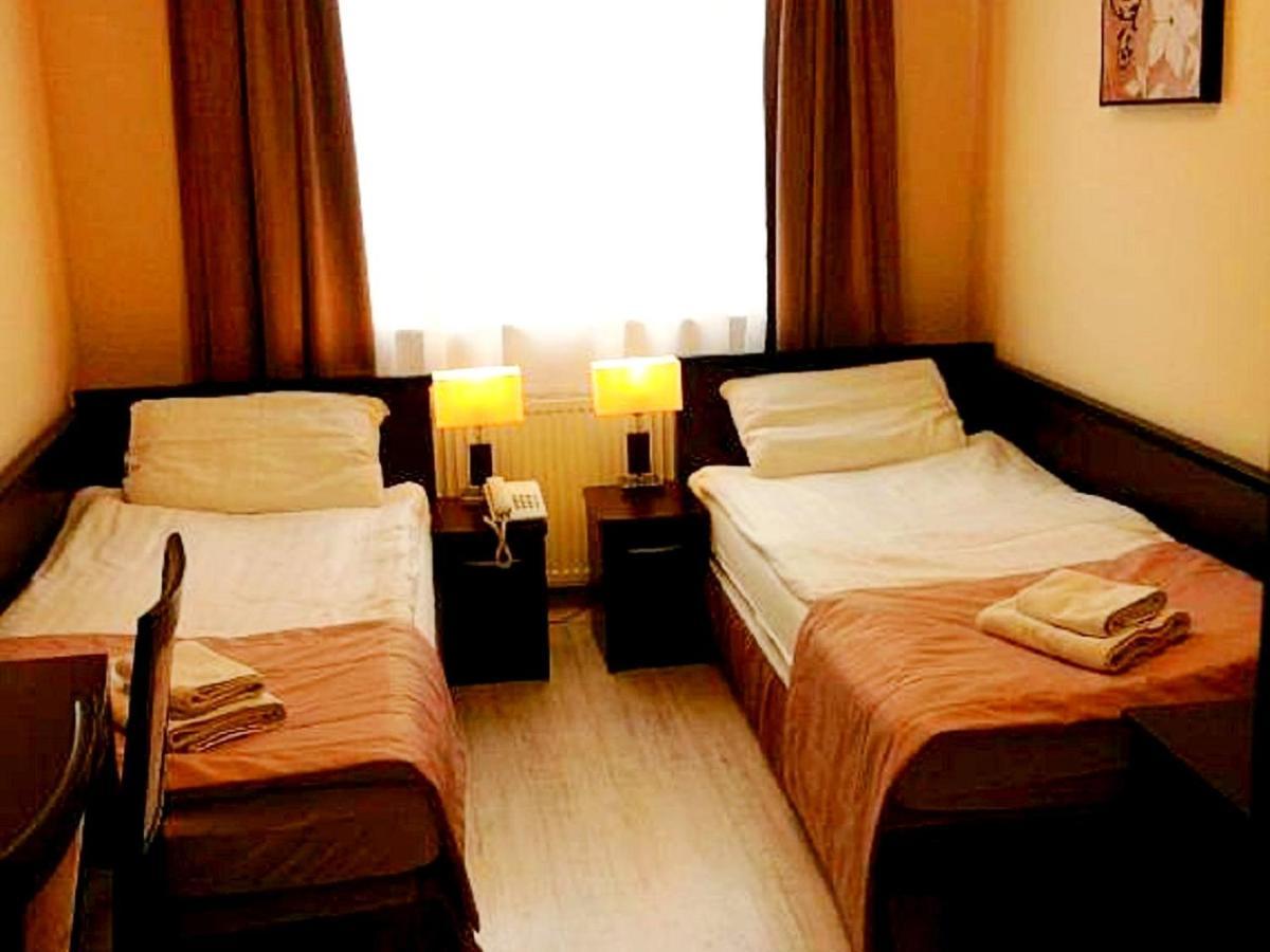 Hotel Feniks Gniezno Dış mekan fotoğraf