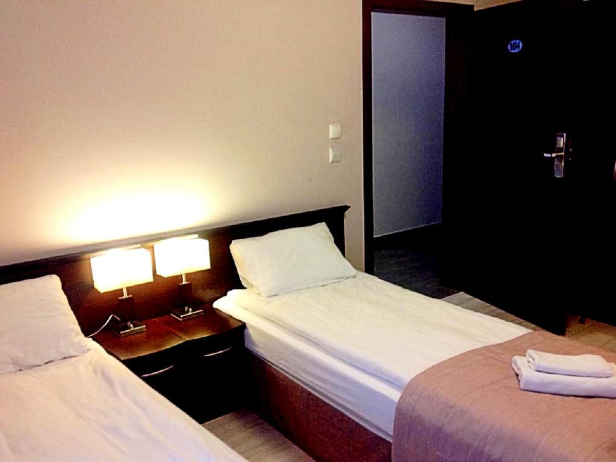 Hotel Feniks Gniezno Dış mekan fotoğraf