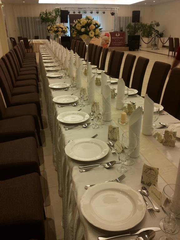 Hotel Feniks Gniezno Dış mekan fotoğraf