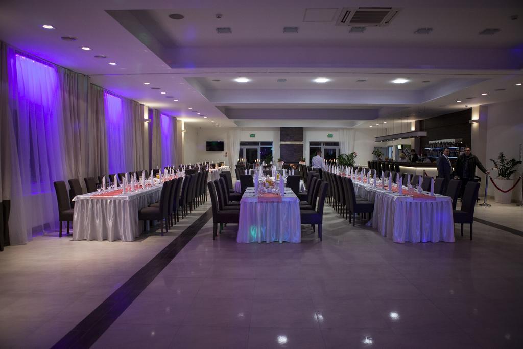 Hotel Feniks Gniezno Dış mekan fotoğraf